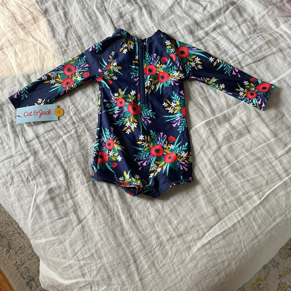 NWT 5pc Cat and Jack Baby Girl Clothes Bundle Size 12 months - Picture 2 of 6